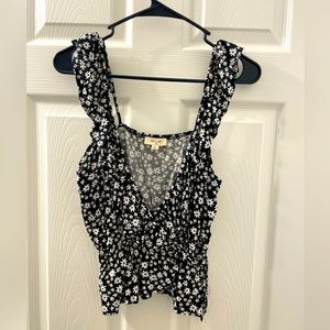 New, never worn, cute crop tank!